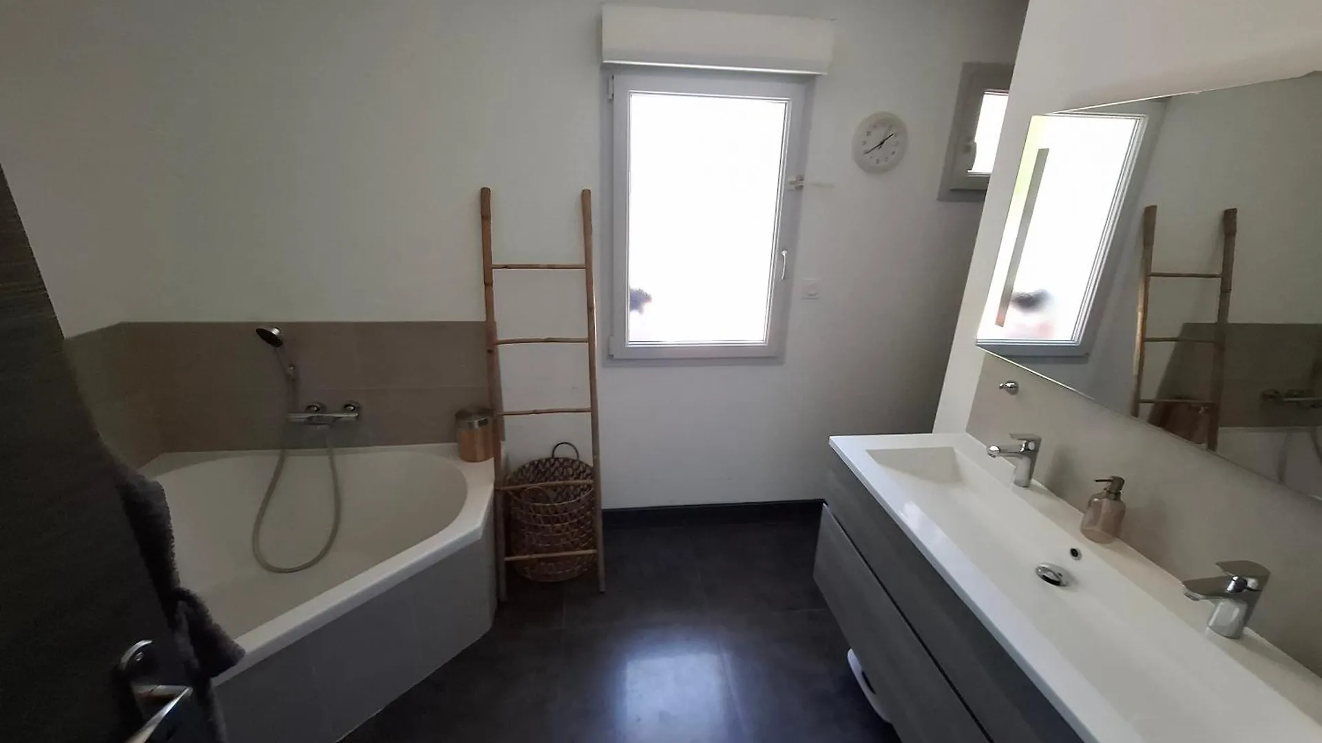 Holiday home Maison De Standing Au Calme Pour Vacances Le Beausset France